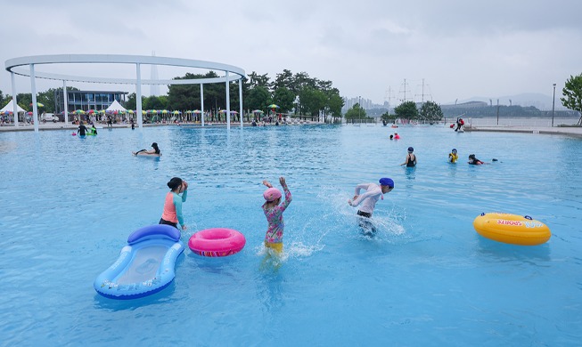 Swimming pool reopened at Hangang Park branch