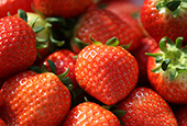 Enjoy Korean strawberries all around the world