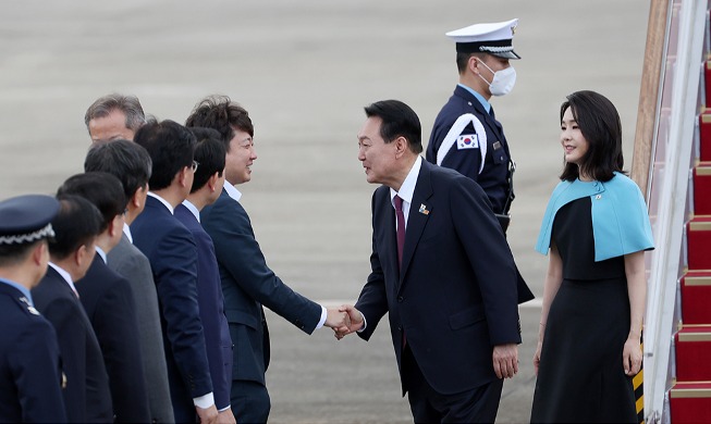 President Yoon arrives home from 5-day trip to Spain